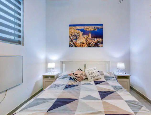5 Minutes Walk To The Capital Floriana