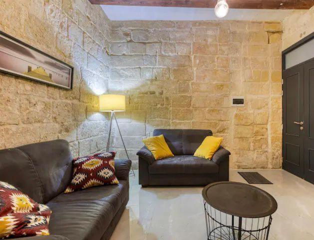 Apartman 5 Minutes Walk To The Capital