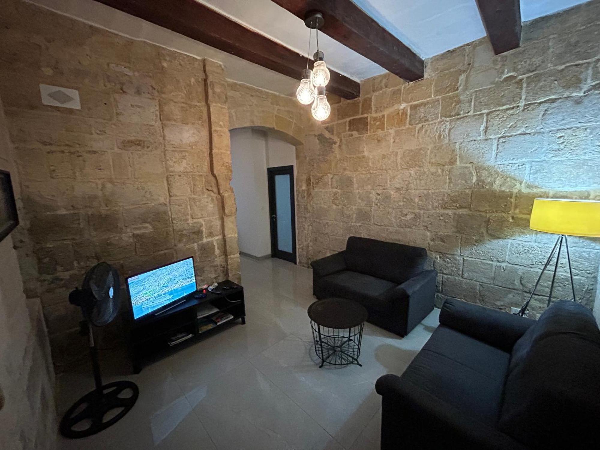5 Minutes Walk To The Capital Floriana